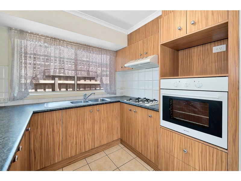 39 Glenaire Crescent, Cranbourne West VIC 3977