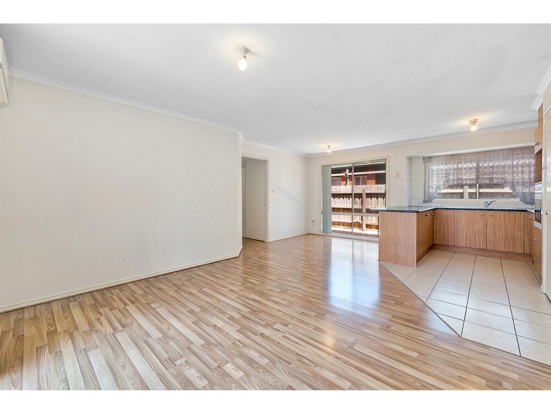 39 Glenaire Crescent, Cranbourne West VIC 3977