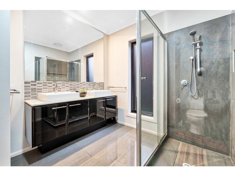 4 Sunnybrook Way, Lyndhurst VIC 3975