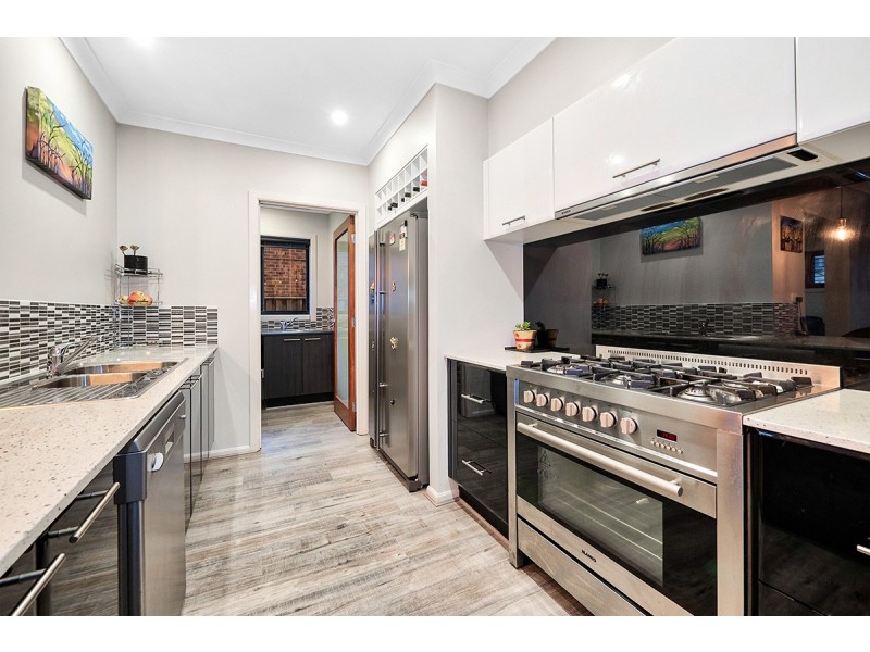 4 Sunnybrook Way, Lyndhurst VIC 3975