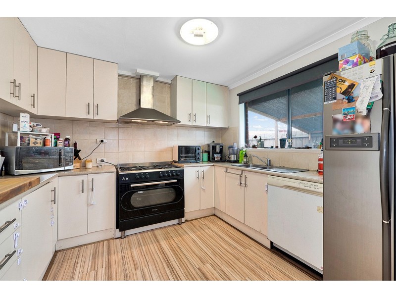 5 Nyah Place, Cranbourne West VIC 3977