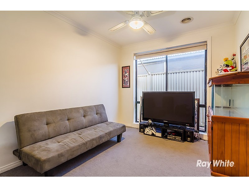 15 Jaye Place, Cranbourne West VIC 3977