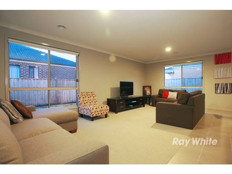 106 Boland Drive, Lyndhurst VIC 3975