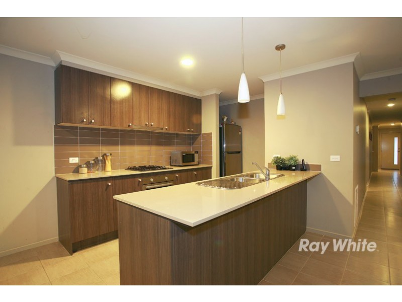 106 Boland Drive, Lyndhurst VIC 3975