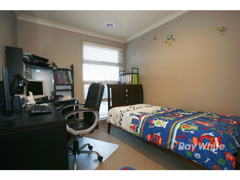 106 Boland Drive, Lyndhurst VIC 3975