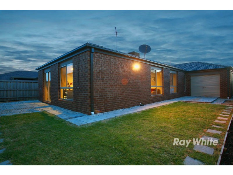 106 Boland Drive, Lyndhurst VIC 3975