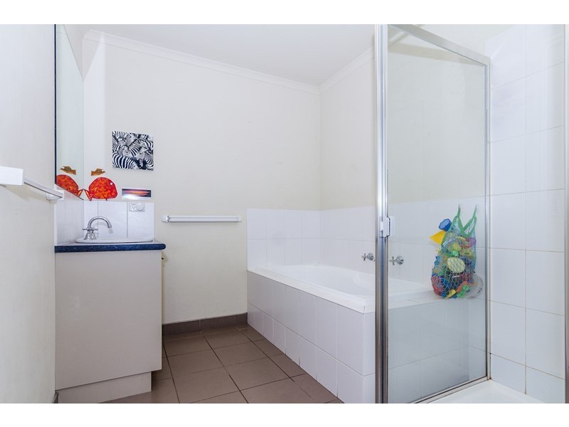 25 Phoenix Avenue, Cranbourne VIC 3977