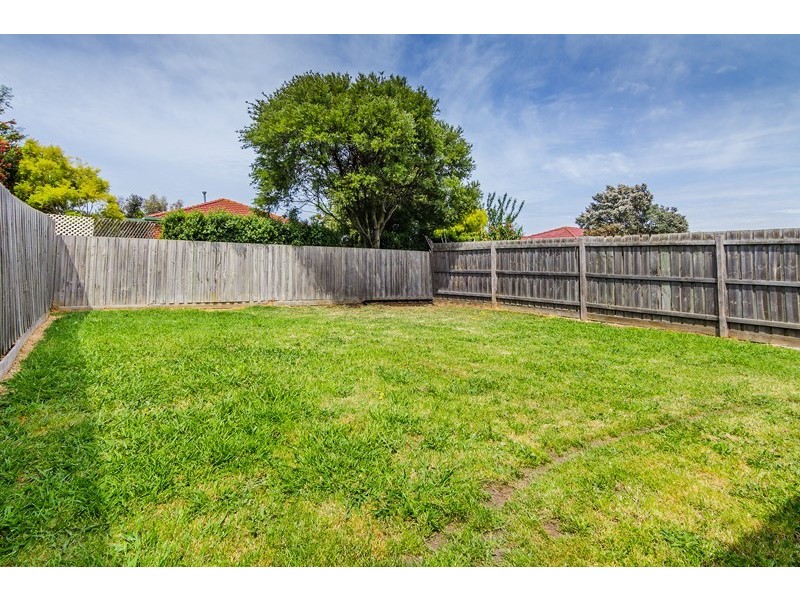 25 Phoenix Avenue, Cranbourne VIC 3977