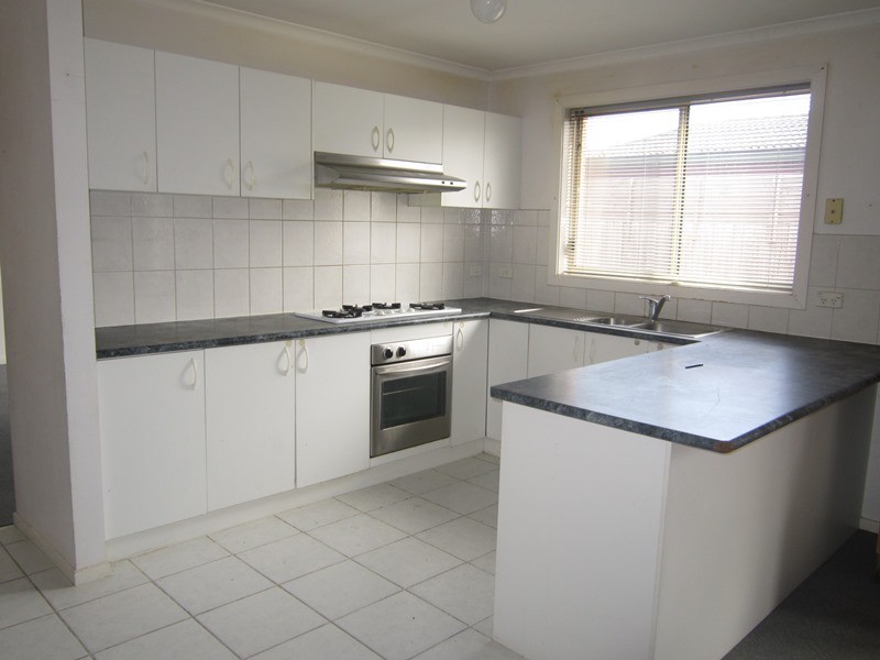 44 Bernborough Avenue, Cranbourne West VIC 3977