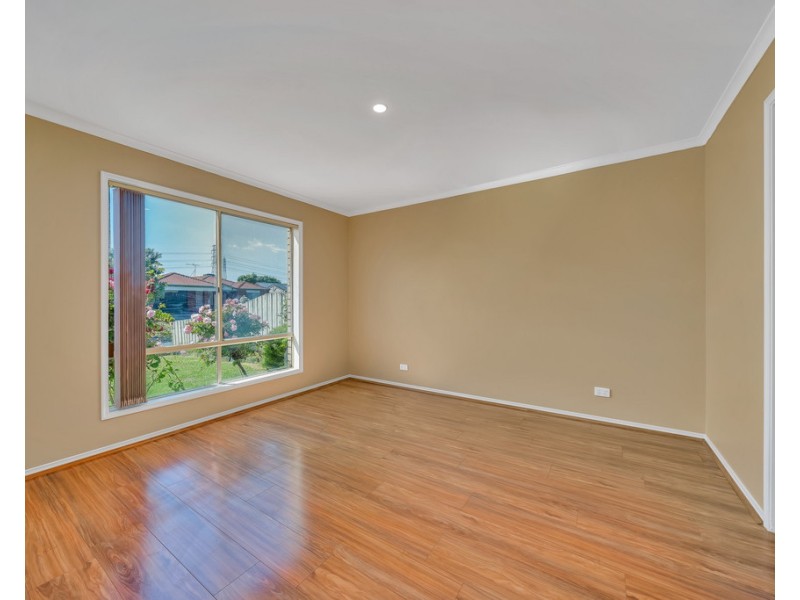 5 Charlotte Place, Cranbourne West VIC 3977