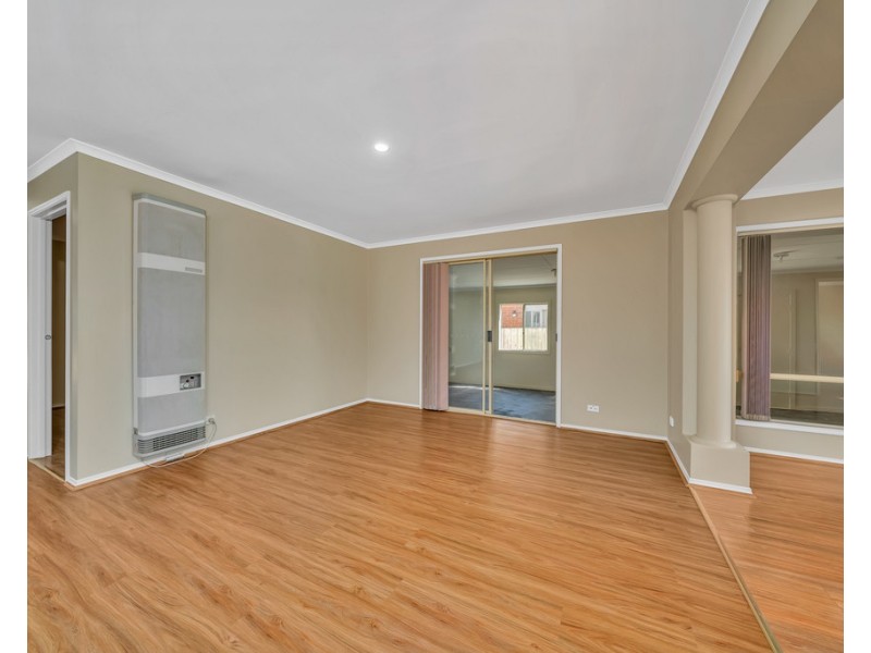 5 Charlotte Place, Cranbourne West VIC 3977