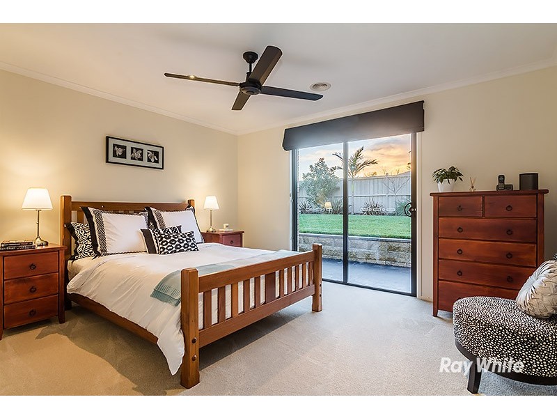 21 Melington Drive, Lyndhurst VIC 3975