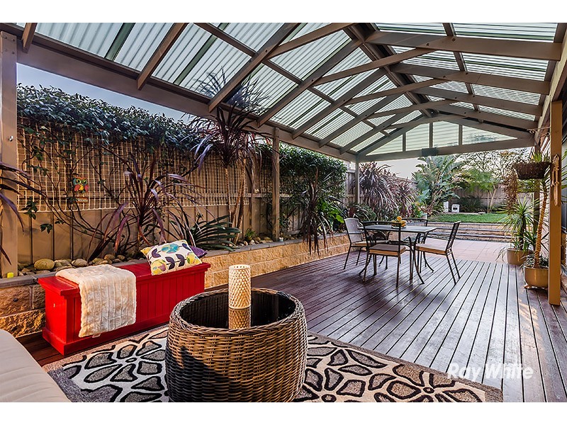 21 Melington Drive, Lyndhurst VIC 3975