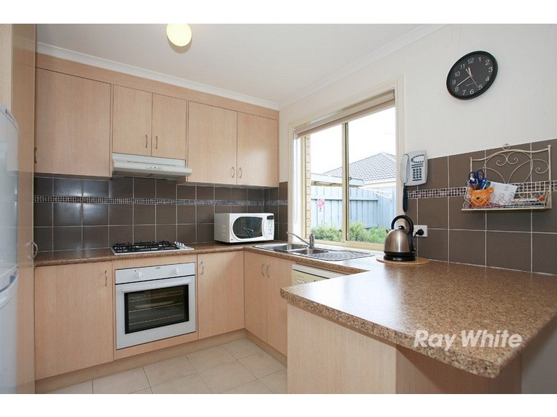 2/95-101 Breens Road, Cranbourne West VIC 3977