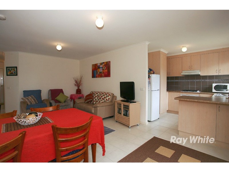 2/95-101 Breens Road, Cranbourne West VIC 3977