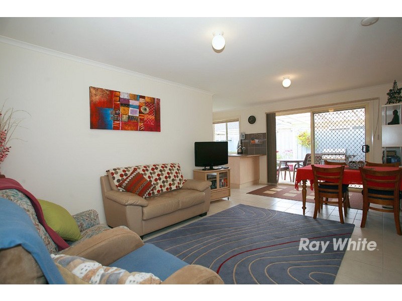 2/95-101 Breens Road, Cranbourne West VIC 3977