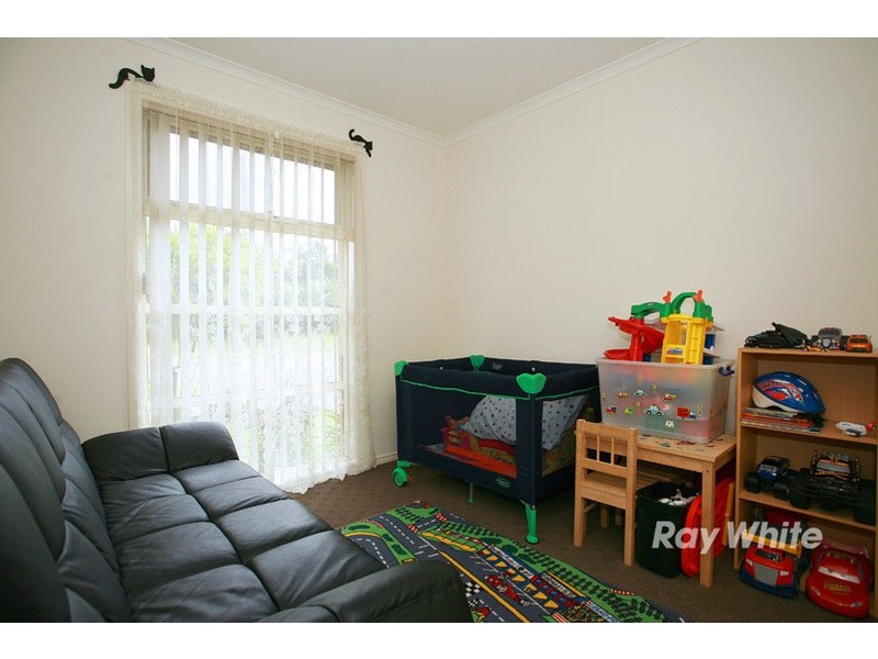 2/95-101 Breens Road, Cranbourne West VIC 3977