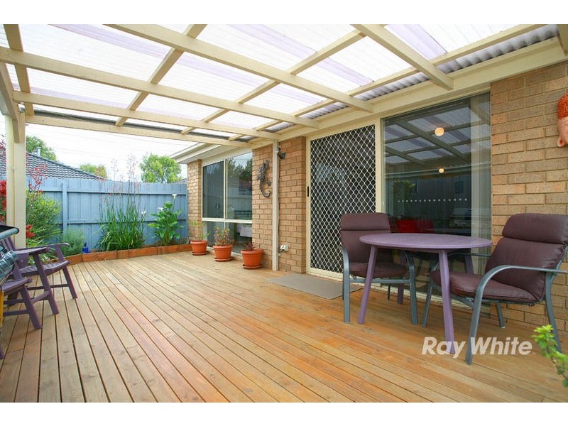 2/95-101 Breens Road, Cranbourne West VIC 3977