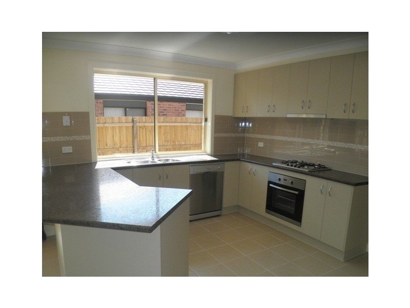 24 Triumph Way, Skye VIC 3977