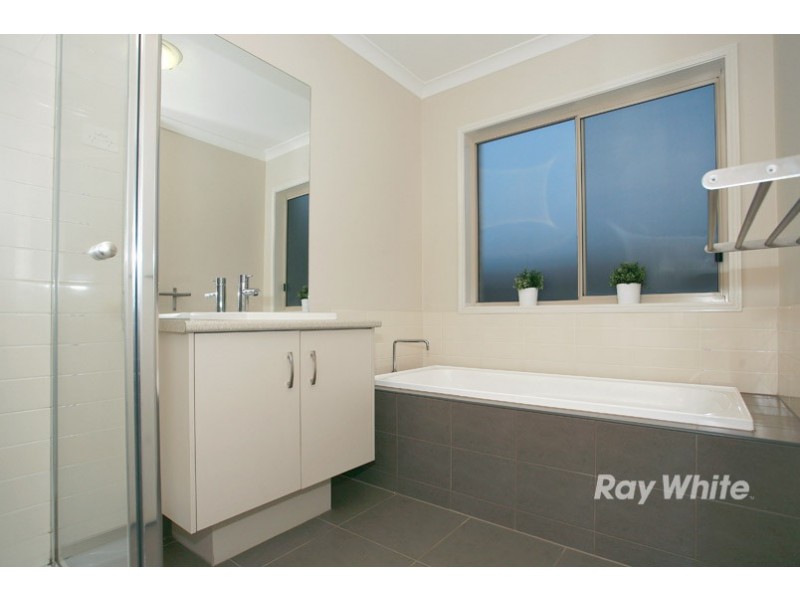 40 Balladonia Gum Circuit, Lyndhurst VIC 3975