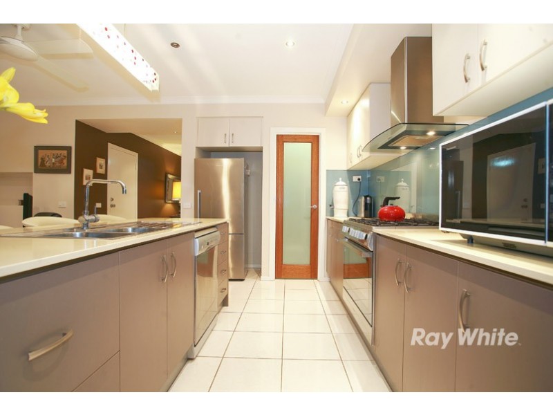 6 Aquanita Close, Lyndhurst VIC 3975