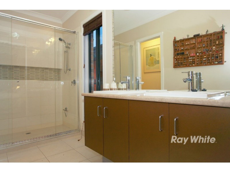 6 Aquanita Close, Lyndhurst VIC 3975