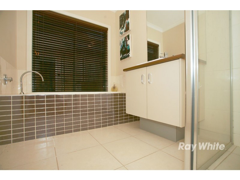 6 Aquanita Close, Lyndhurst VIC 3975