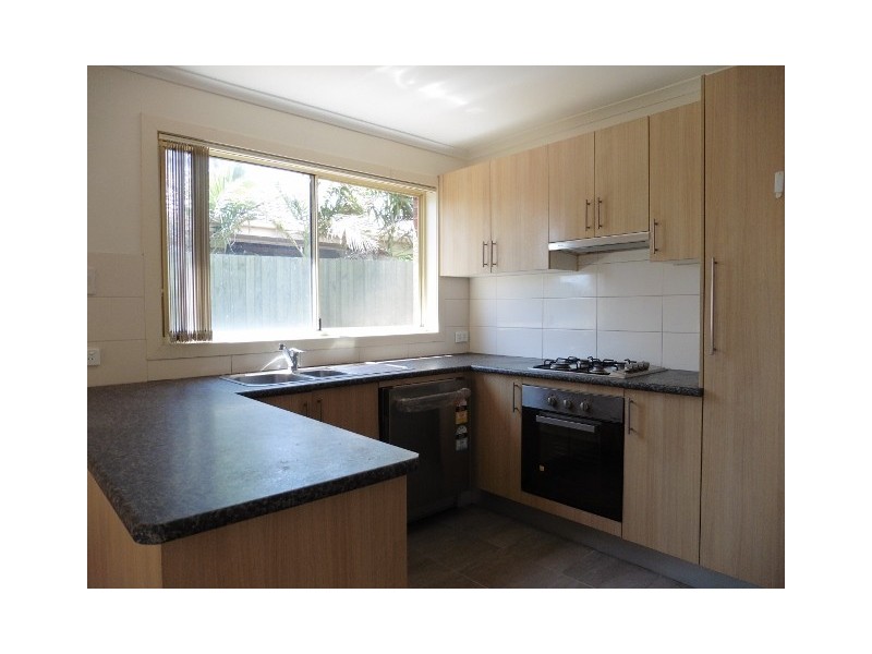 1/6 Hoddle Court, Cranbourne VIC 3977