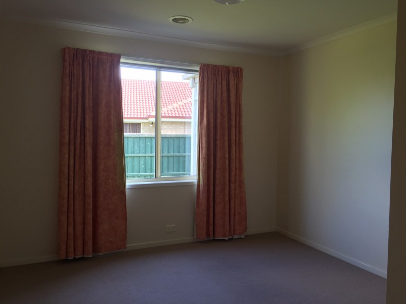 19 Lansbury Drive, Narre Warren South VIC 3805