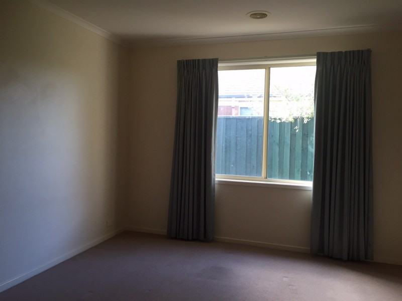 19 Lansbury Drive, Narre Warren South VIC 3805