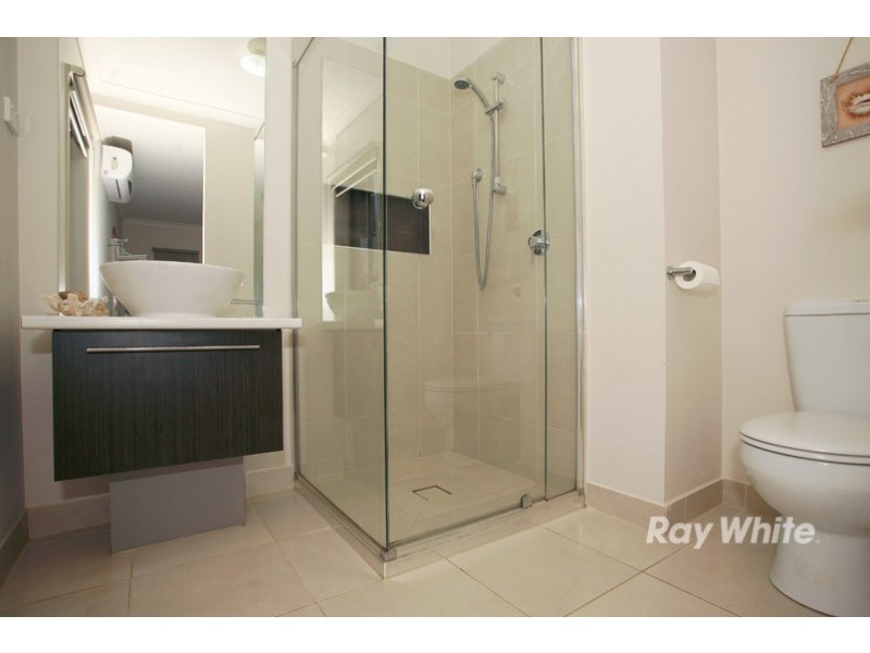 12 Mannavue Boulevard, Cranbourne North VIC 3977