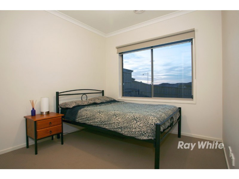 12 Mannavue Boulevard, Cranbourne North VIC 3977