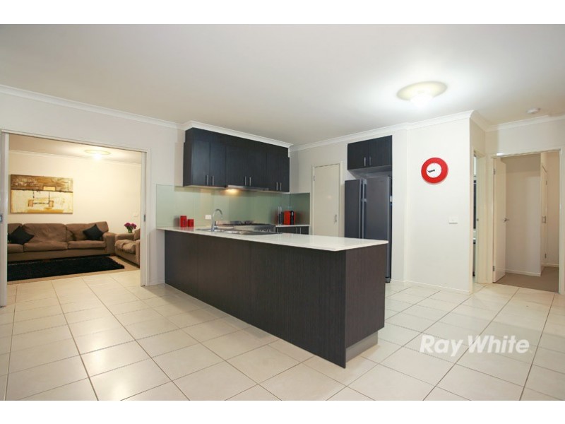 12 Mannavue Boulevard, Cranbourne North VIC 3977