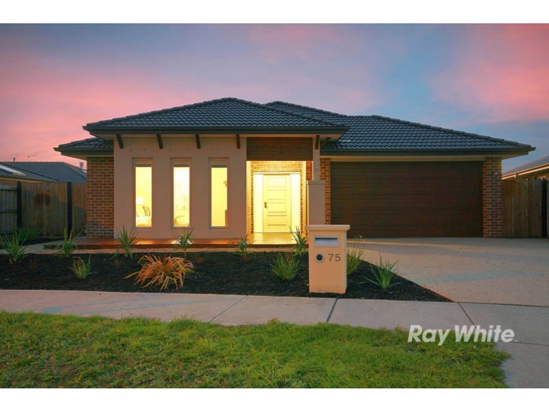 75 Melington Drive, Lyndhurst VIC 3975