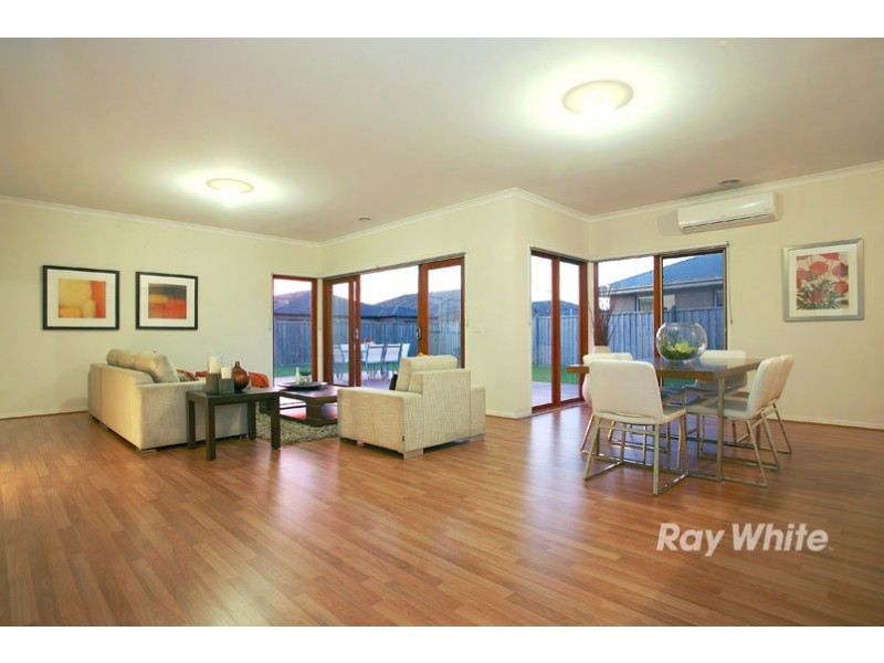 75 Melington Drive, Lyndhurst VIC 3975