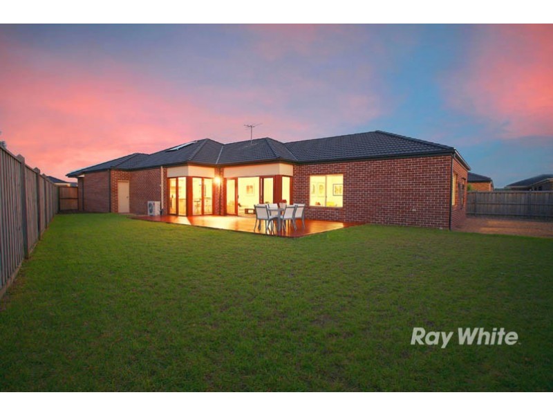 75 Melington Drive, Lyndhurst VIC 3975