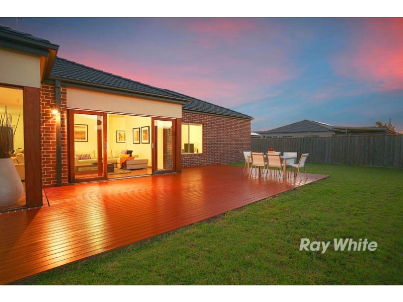 75 Melington Drive, Lyndhurst VIC 3975