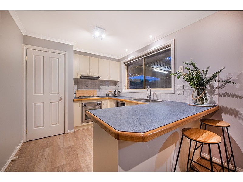 25 Stephellen Way, Cranbourne West VIC 3977