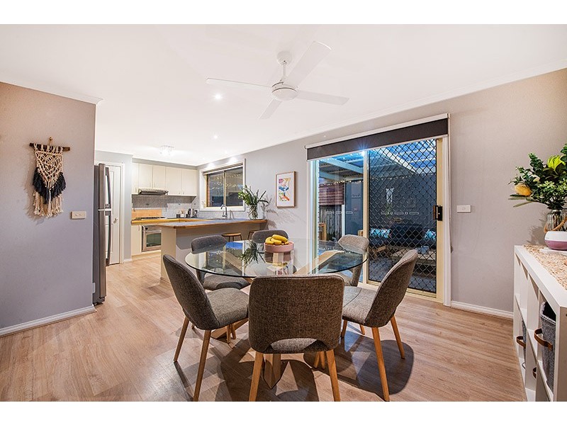 25 Stephellen Way, Cranbourne West VIC 3977