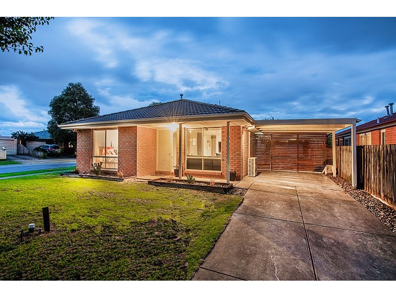 25 Stephellen Way, Cranbourne West VIC 3977