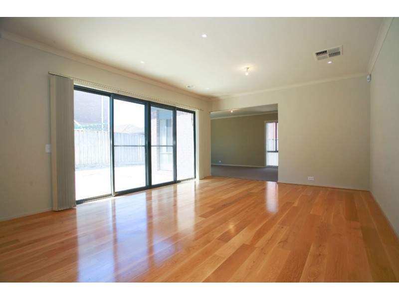 49 Premier Drive, Berwick VIC 3806