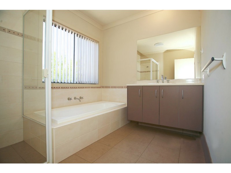 49 Premier Drive, Berwick VIC 3806