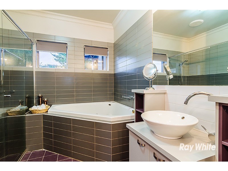 21 Moreton Bay Boulevard, Lyndhurst VIC 3975