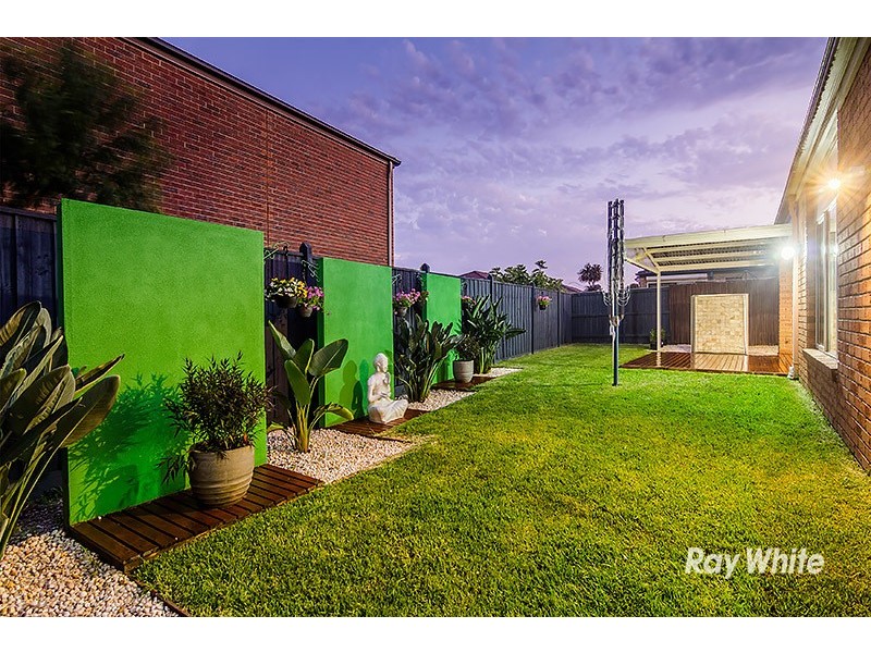 21 Moreton Bay Boulevard, Lyndhurst VIC 3975