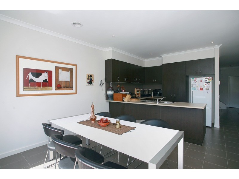 16/70 Sandhurst Boulevard, Sandhurst VIC 3977