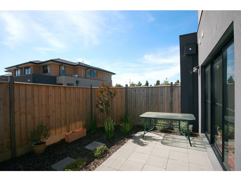 16/70 Sandhurst Boulevard, Sandhurst VIC 3977