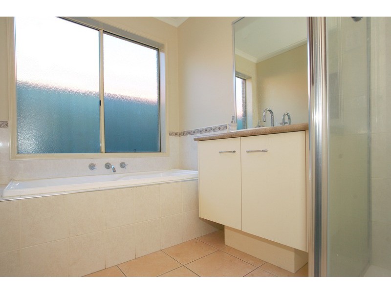 47 Briarcrest Drive, Cranbourne East VIC 3977