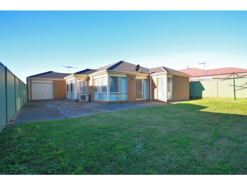 47 Briarcrest Drive, Cranbourne East VIC 3977