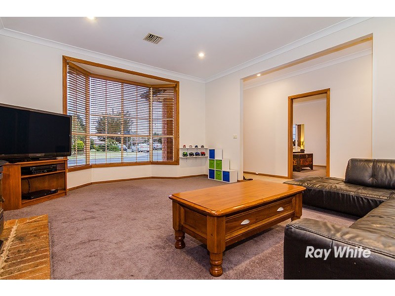 30 Horsfield Street, Cranbourne North VIC 3977