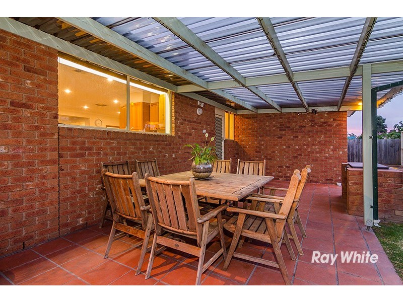 30 Horsfield Street, Cranbourne North VIC 3977